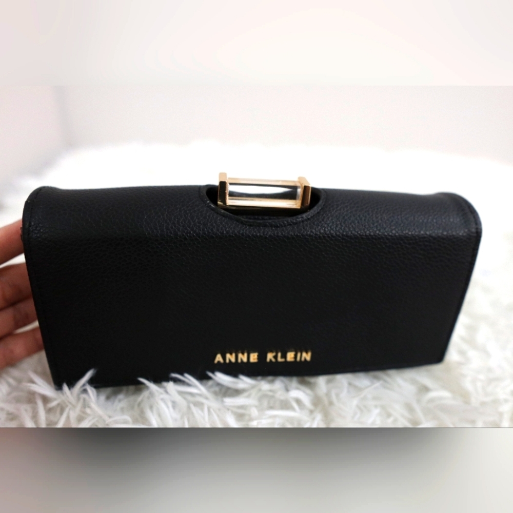 Authentic  and New Anne klein  wallet